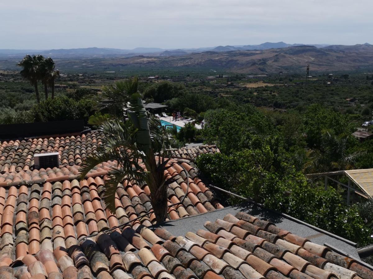 Gasthaus La Fattoria Dei Nonni Paterno  Exterior foto